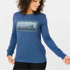 Zyia navy hiking tee size large